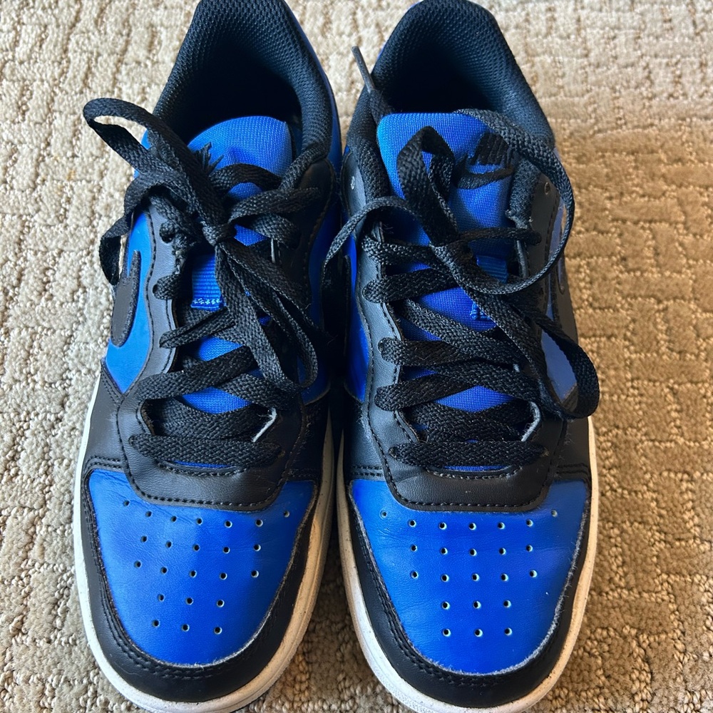 Nike Kids Black and Blue Sneakers